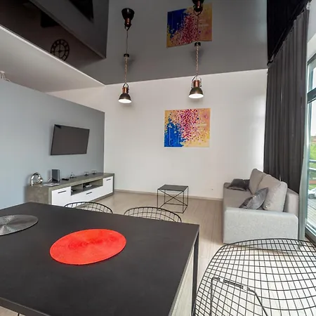 Host Lofty Tymienieckiego Апартаменты