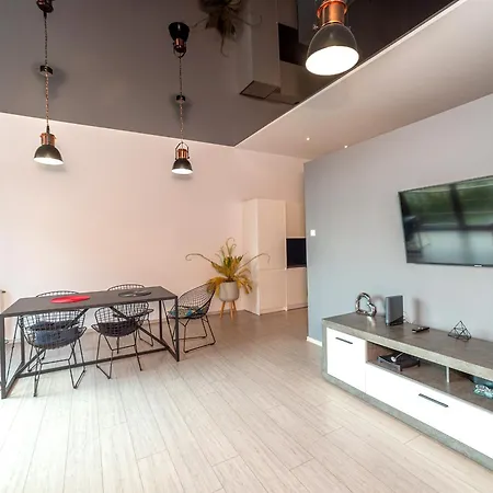 Host Lofty Tymienieckiego *