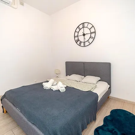 Host Lofty Tymienieckiego Apartament *