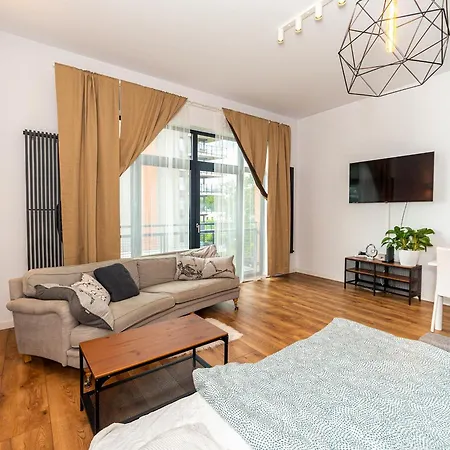 Host Lofty Tymienieckiego Апартаменты