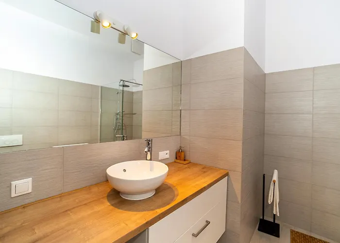 Host Lofty Tymienieckiego * Лодзь